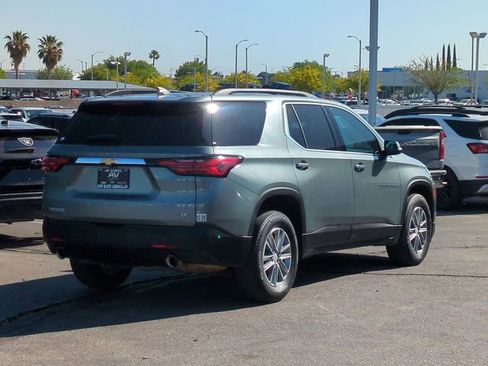 Used 2023 Chevrolet Traverse LT FWD image 8