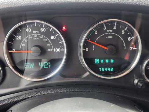 Used 2013 Jeep Wrangler Sport image 28