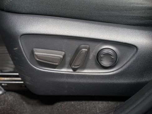 Certified 2025 Toyota RAV4 XLE image 33