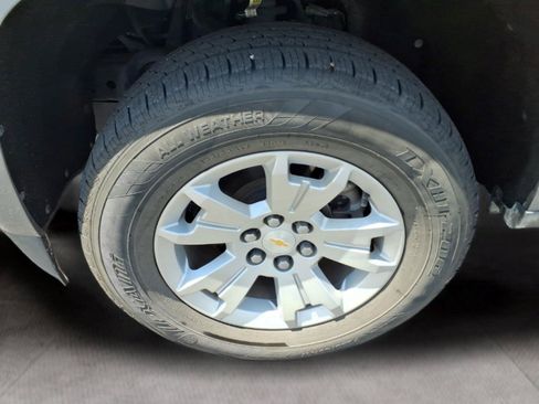 Used 2021 Chevrolet Colorado LT w/ Safety Package RWD image 9