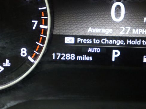 Used 2024 Nissan Pathfinder SV image 42