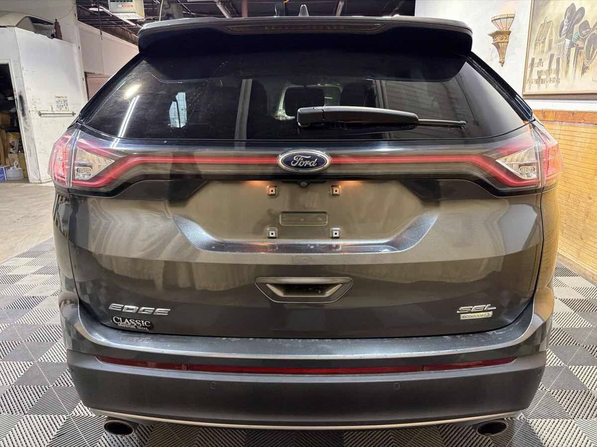 Used 2017 Ford Edge SEL w/ Equipment Group 201A FWD image 4