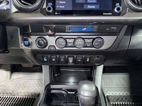 Certified 2022 Toyota Tacoma TRD Sport w/ Technology Package AWD/4WD image 21