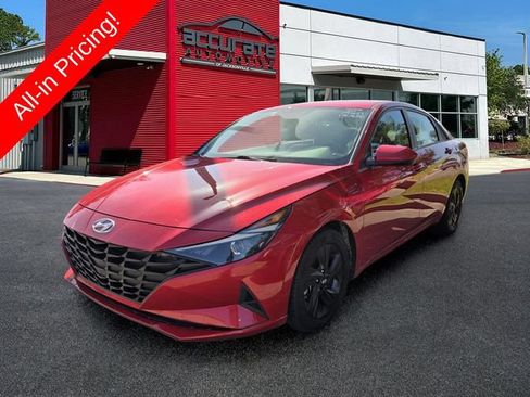 Used 2023 Hyundai Elantra SEL FWD image 1