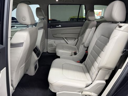 Used 2022 Volkswagen Atlas SEL Premium image 21