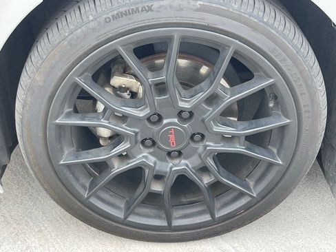 Used 2022 Toyota Camry SE w/ TRD Appearance Package (TMS) FWD image 4