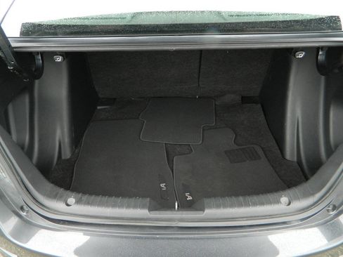 Used 2017 Toyota Yaris iA image 10