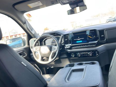 Used 2024 Chevrolet Silverado 1500 LT image 27