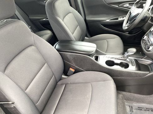 Used 2024 Chevrolet Malibu LT FWD image 11