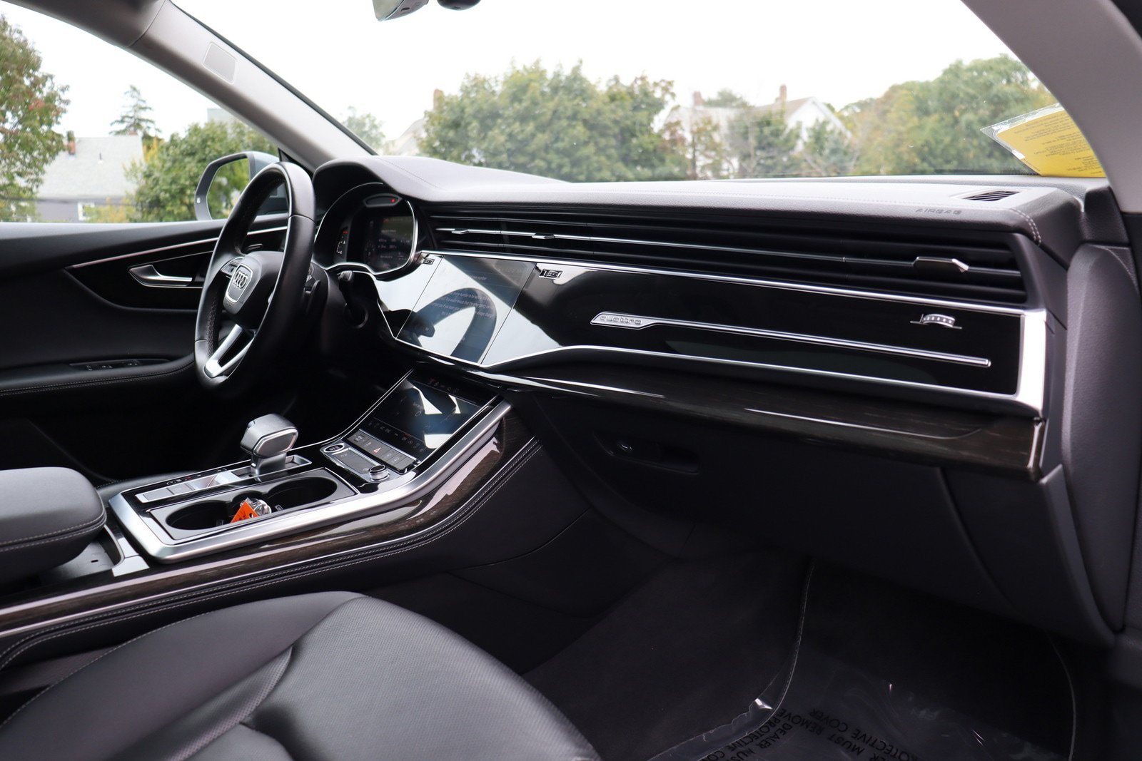 Used 2023 Audi Q8 Premium Plus w/ Premium Plus Package AWD/4WD image 19