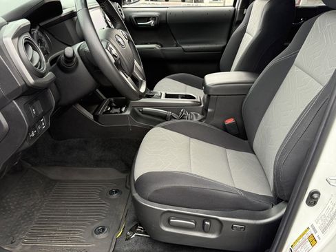 Certified 2023 Toyota Tacoma TRD Sport image 17