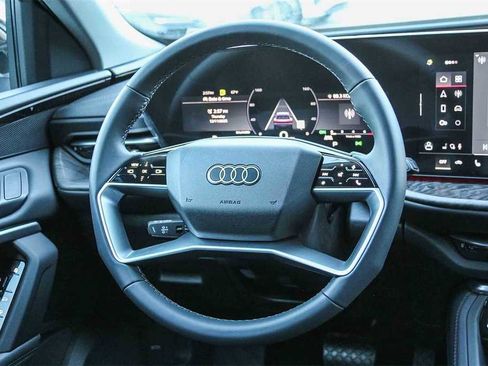 New 2025 Audi Q5 Premium image 16