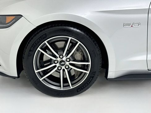 Used 2017 Ford Mustang GT Premium w/ Equipment Group 401A RWD image 30