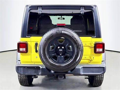 Used 2023 Jeep Wrangler Sport image 5