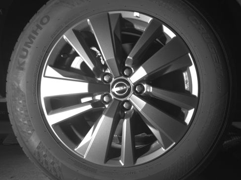 Used 2025 Nissan Pathfinder SV image 15