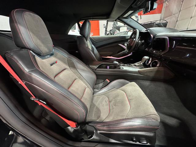 Used 2022 Chevrolet Camaro ZL1 RWD image 13