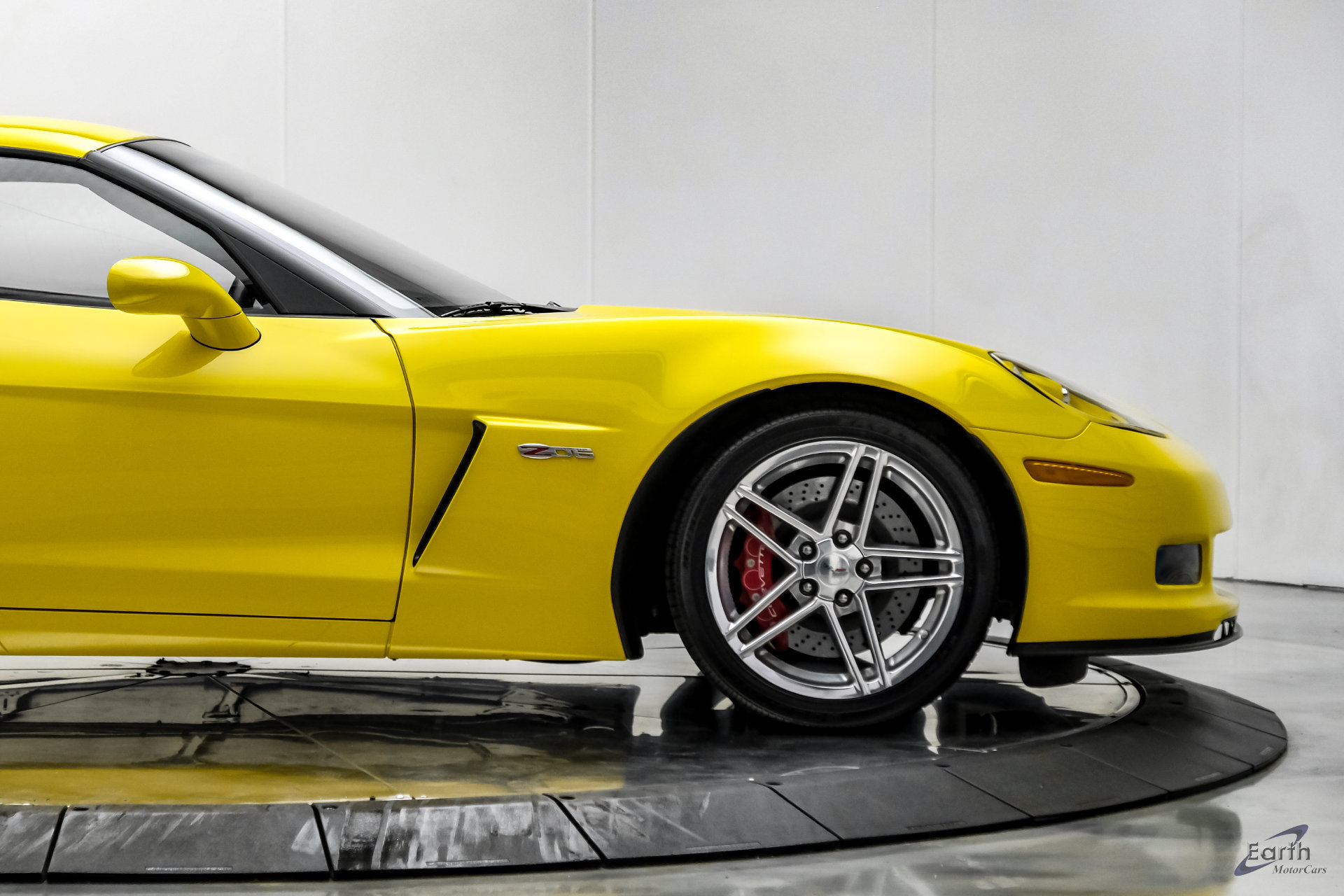 Used 2007 Chevrolet Corvette Z06 w/ Preferred Equipment Group RWD image 25
