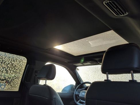 Used 2023 Ford Expedition Max Limited image 10