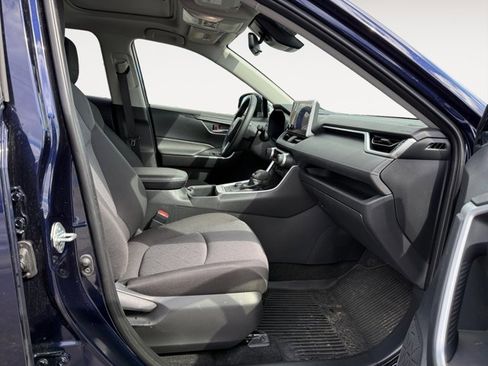 Used 2025 Toyota RAV4 XLE w/ Convenience Package image 17