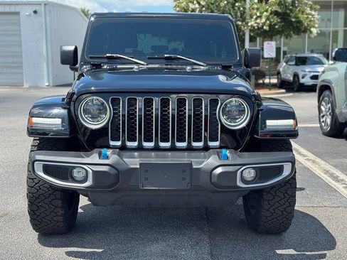 Used 2023 Jeep Wrangler Unlimited Sahara w/ Cold Weather Group AWD/4WD image 4