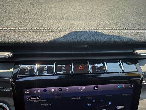 Used 2024 Jeep Grand Cherokee Limited image 19