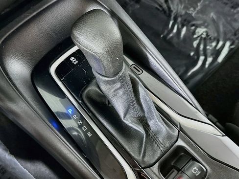Used 2022 Toyota Corolla LE FWD image 28