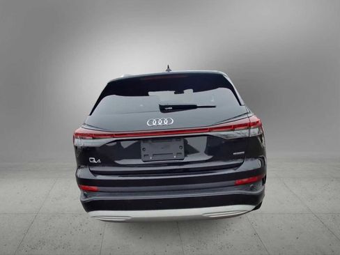 Used 2022 Audi Q4 e-tron Premium Plus image 7