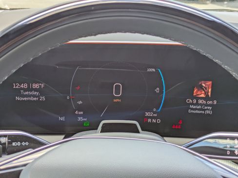 New 2025 Cadillac Optiq Sport 2 image 29