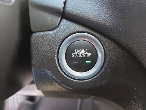 Used 2024 Chevrolet Equinox LT image 29