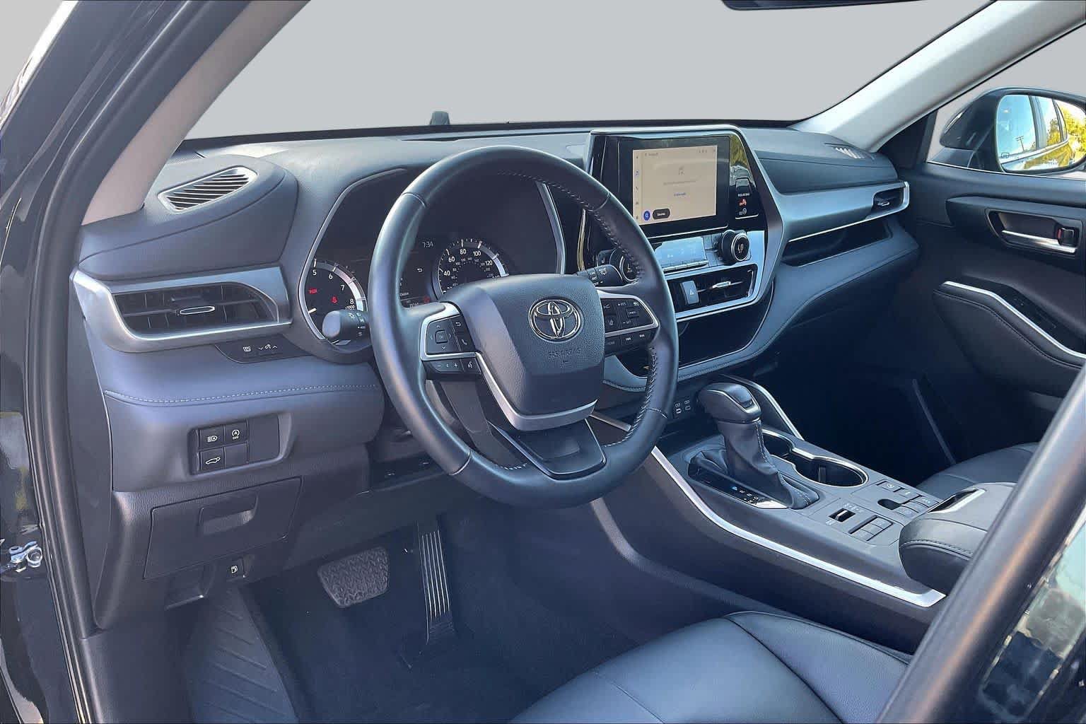 Used 2026 Toyota Highlander XLE AWD/4WD image 18