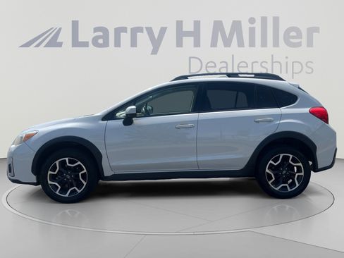 Used 2016 Subaru Crosstrek 2.0i Premium w/ Moonroof Package AWD/4WD image 2