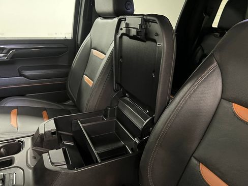 Used 2023 GMC Sierra 1500 AT4 w/ Technology Package AWD/4WD image 46