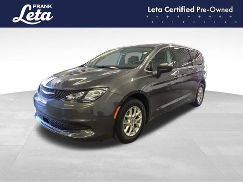 Used 2022 Chrysler Voyager LX FWD image 1
