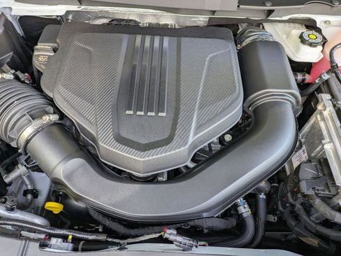 New 2026 Chevrolet Traverse LT w/ Driver Confidence Package FWD image 32