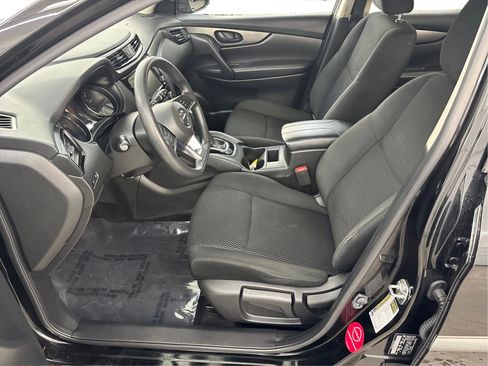 Used 2019 Nissan Rogue Sport S w/ Appearance Package AWD/4WD image 13