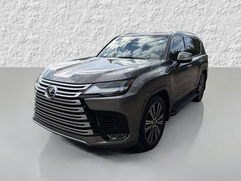 Used 2022 Lexus LX 600 4WD w/ Accessory Package (Z1) image 9