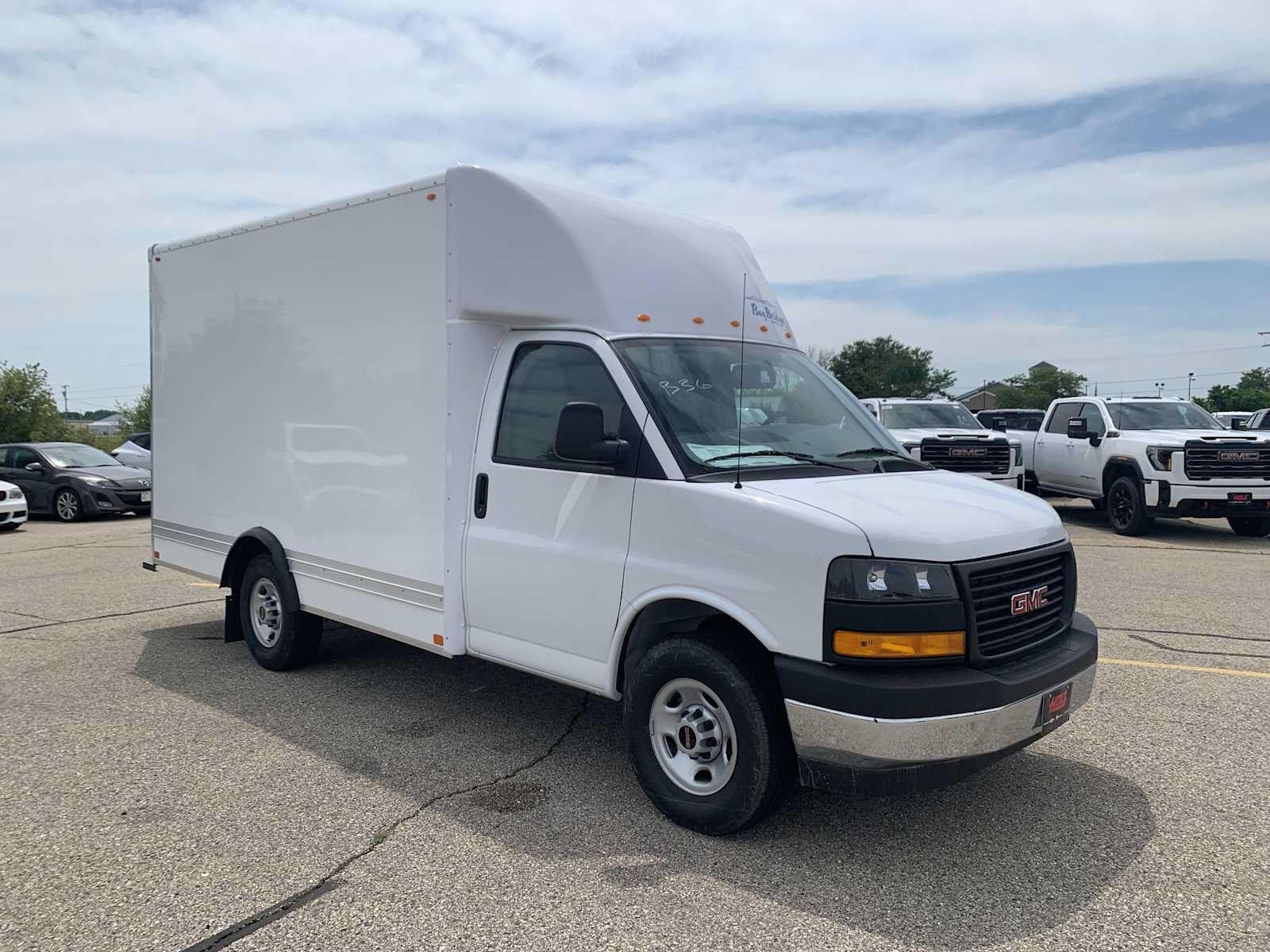 New 2025 GMC Savana 3500 w/ Power Convenience Package RWD image 25