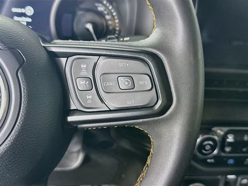 Used 2024 Jeep Wrangler Unlimited AWD/4WD image 20