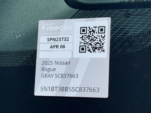 Certified 2025 Nissan Rogue SV image 30