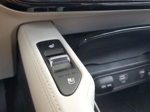 Used 2024 Kia Telluride EX FWD image 31