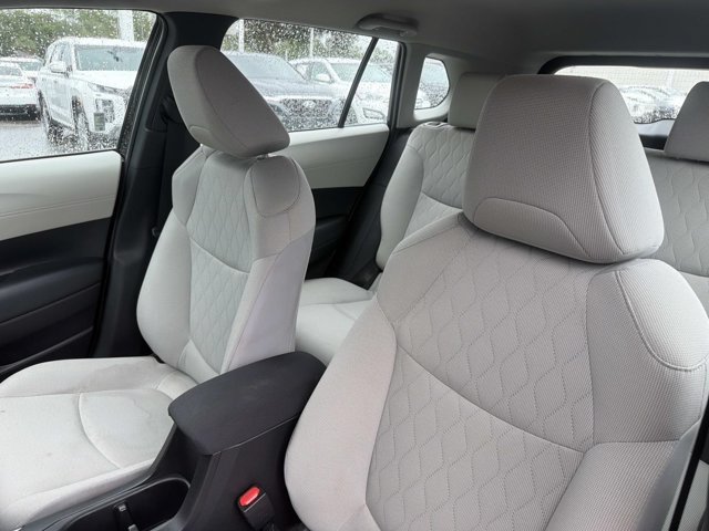 Certified 2025 Toyota Corolla Cross L FWD image 10