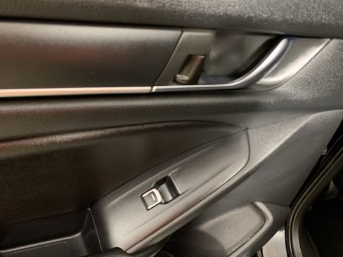 Used 2019 Honda Accord Sport image 30