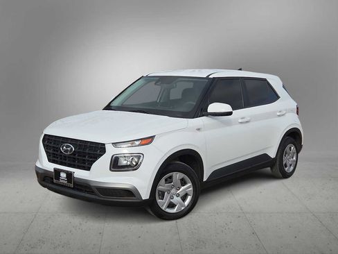 Used 2020 Hyundai Venue SE image 1
