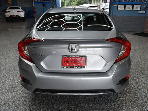 Used 2019 Honda Civic EX image 6