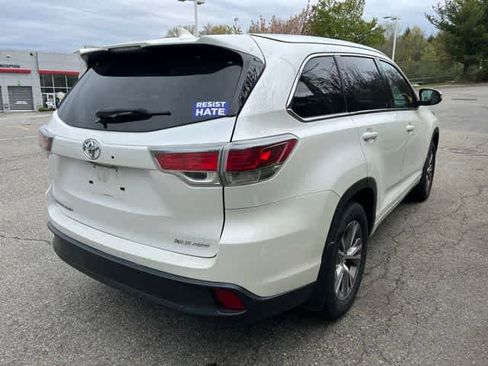 Used 2015 Toyota Highlander XLE AWD/4WD image 4