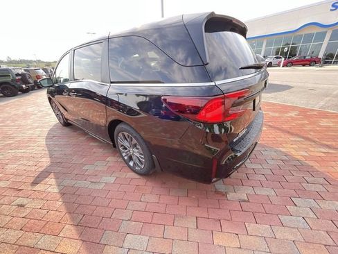 Used 2025 Honda Odyssey Touring image 10