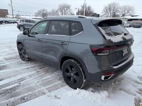 Used 2025 Volkswagen Taos SEL w/ Black Wheel Plus Package image 6