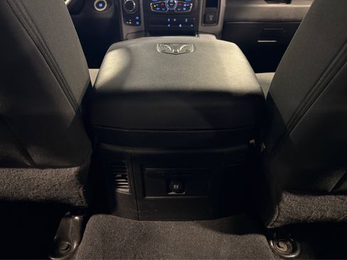 Used 2023 RAM 1500 Warlock AWD/4WD image 35