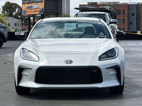 New 2026 Toyota GR86 RWD image 3