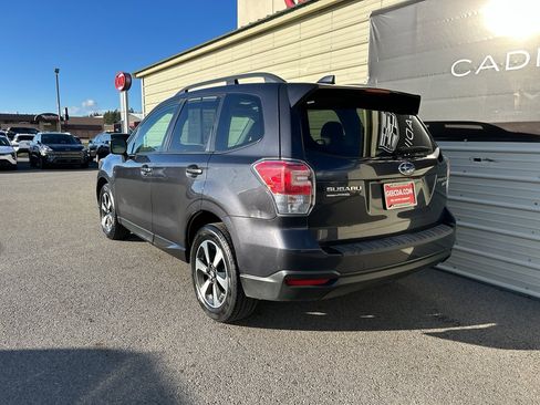 Used 2017 Subaru Forester 2.5i Premium image 7